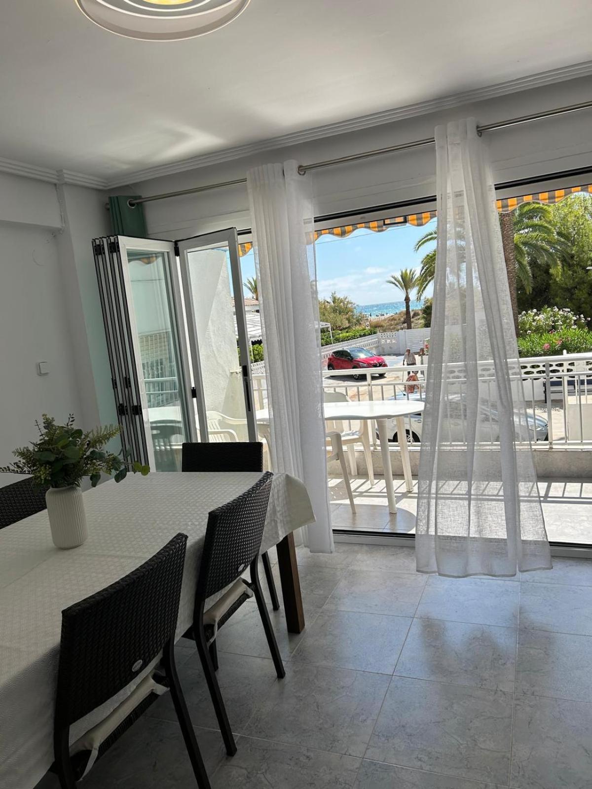 Sea View Apartment, First Line On The Beach, Remote Work Canet d'En Berenguer Eksteriør billede